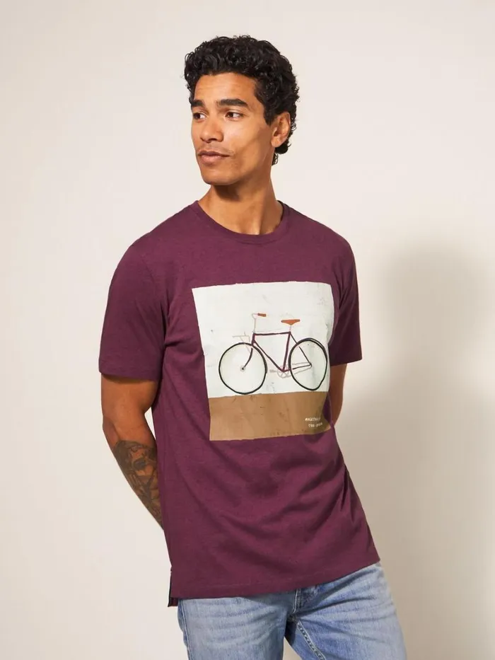 White Stuff TSHIRTS City Cruiser Graphic Tshirt Mid Plum 8211 Men White Stuff TSHIRTS City Cruiser Graphic Tshirt Mid Plum 8211 Men