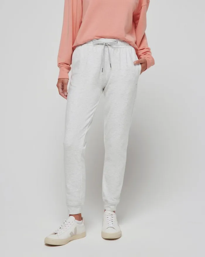 Women CLOUD FLEECE JOGGER Heather Light Grey TravisMathew Pants