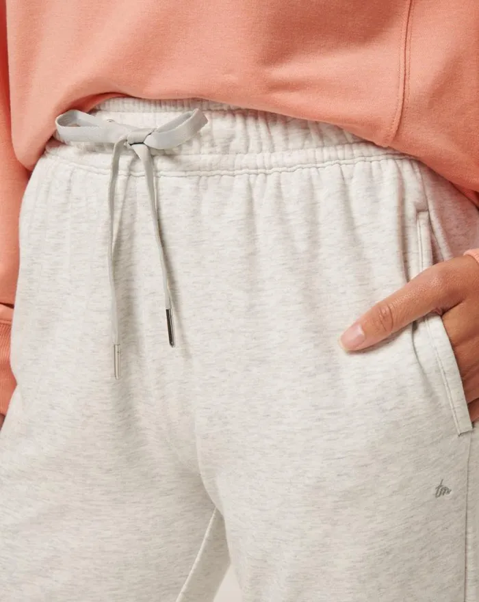 Women CLOUD FLEECE JOGGER Heather Light Grey TravisMathew Pants
