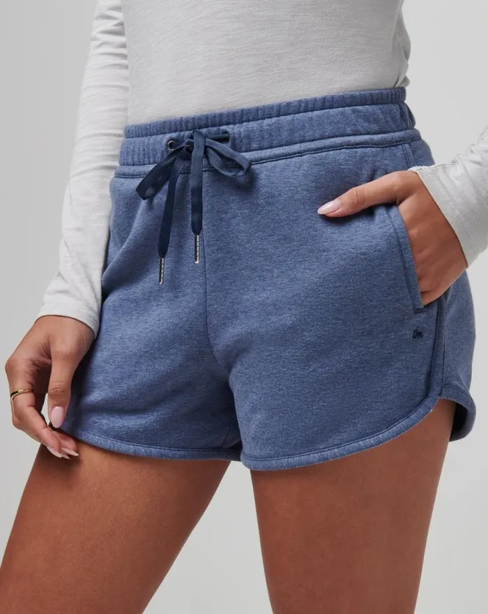 Women CLOUD FLEECE SHORT 20 Heather Navy TravisMathew Shorts