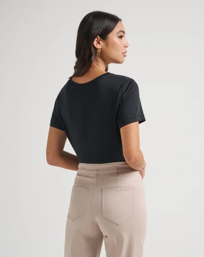 Women CLOUD JERSEY TEE Black TravisMathew Tees