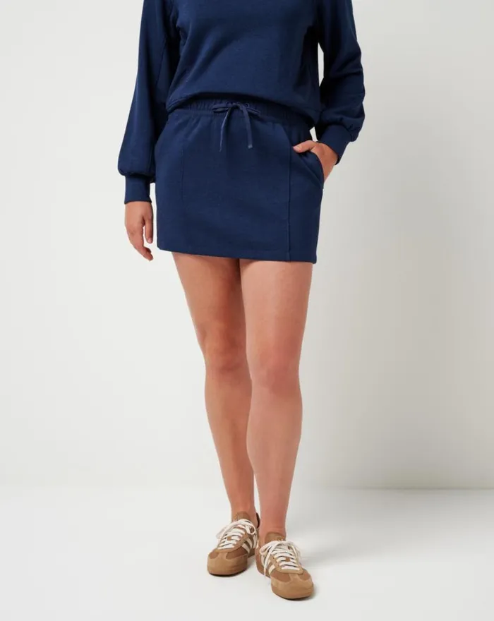 Women DELIGHTFUL SKIRT Heather Navy Blazer TravisMathew Skorts and Skirts