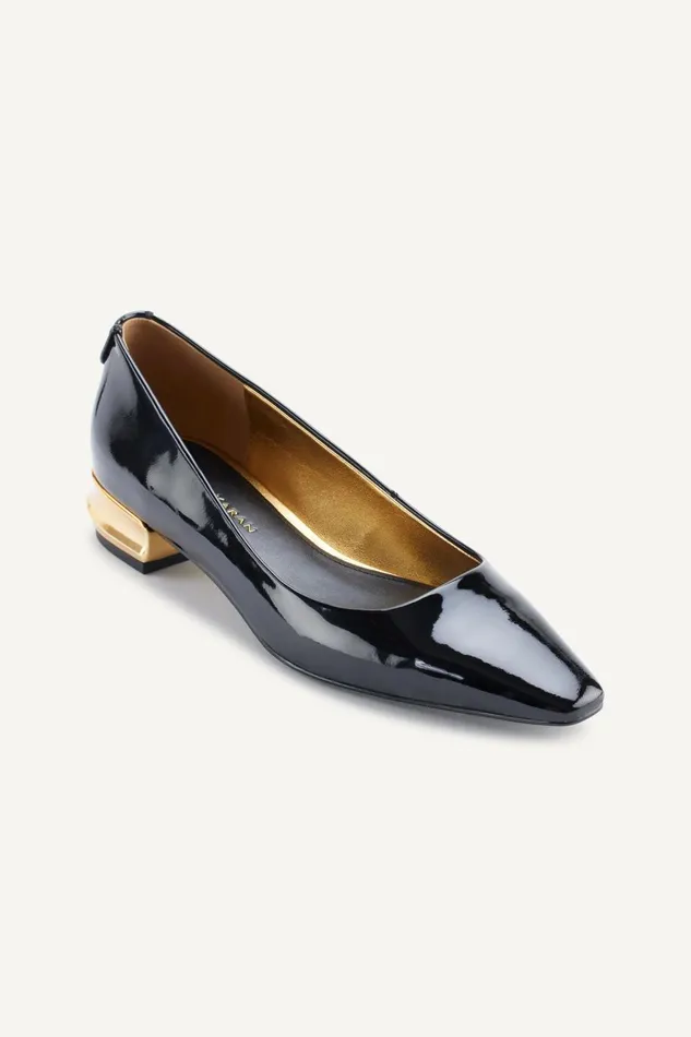Women Donna Karan Flats And Loafers SAVITA POINTED FLAT Black