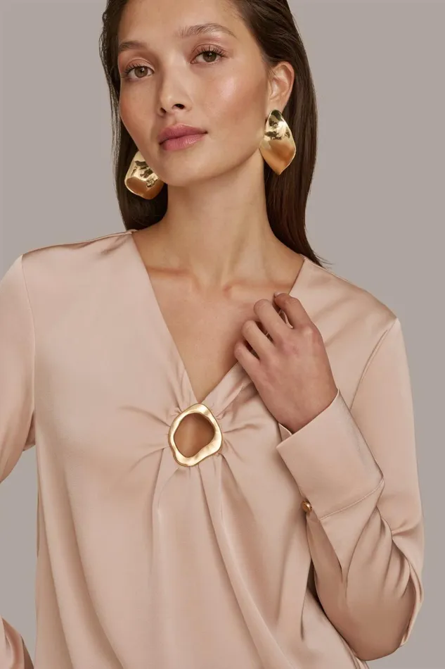 Women Donna Karan Sweaters And Tops TOP WITH KEYHOLE HARDWARE Snow Petal