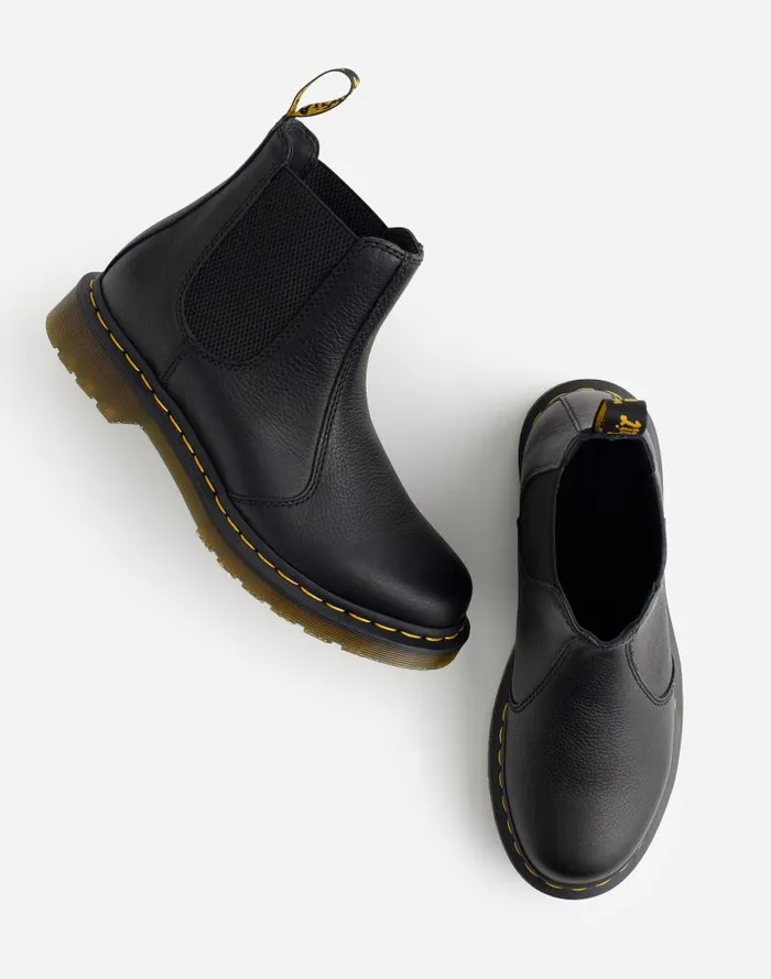 Women Dr Martens 2976 Chelsea Boots In Leather Black Virginia Madewell Boots