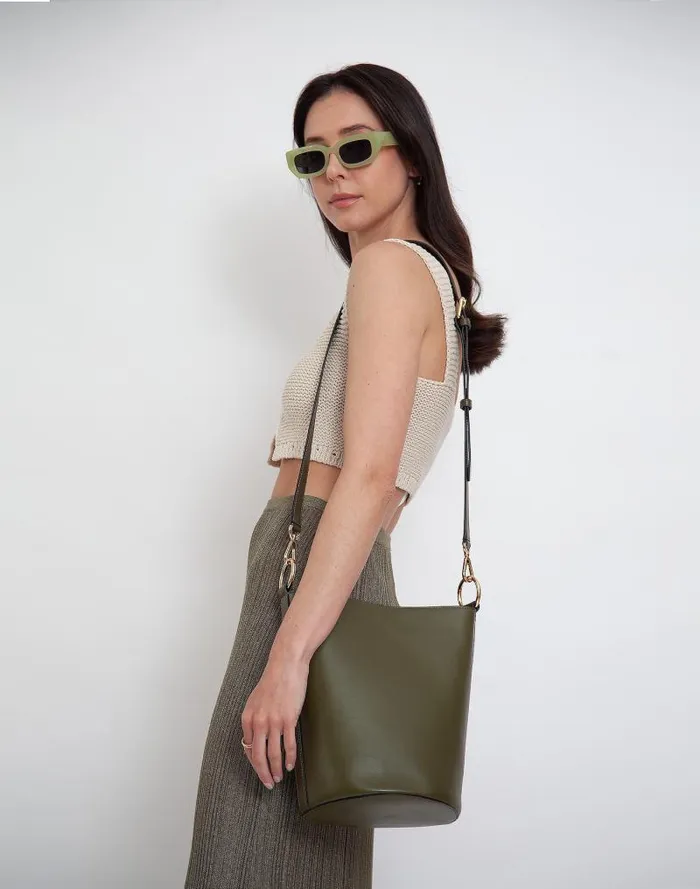 Women Hyer Goods Luxe Convertible Bucket Bag Olive Madewell Bags