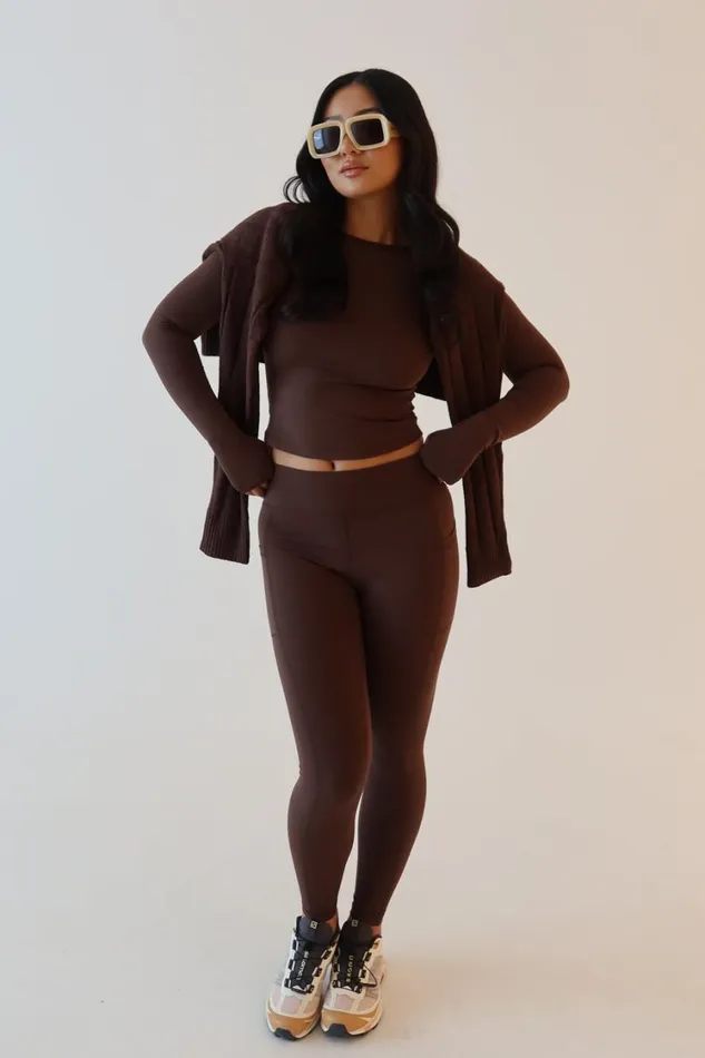 Women Meshki Bottoms Briar V Back Leggings With Pockets 8211 Dark Chocolate