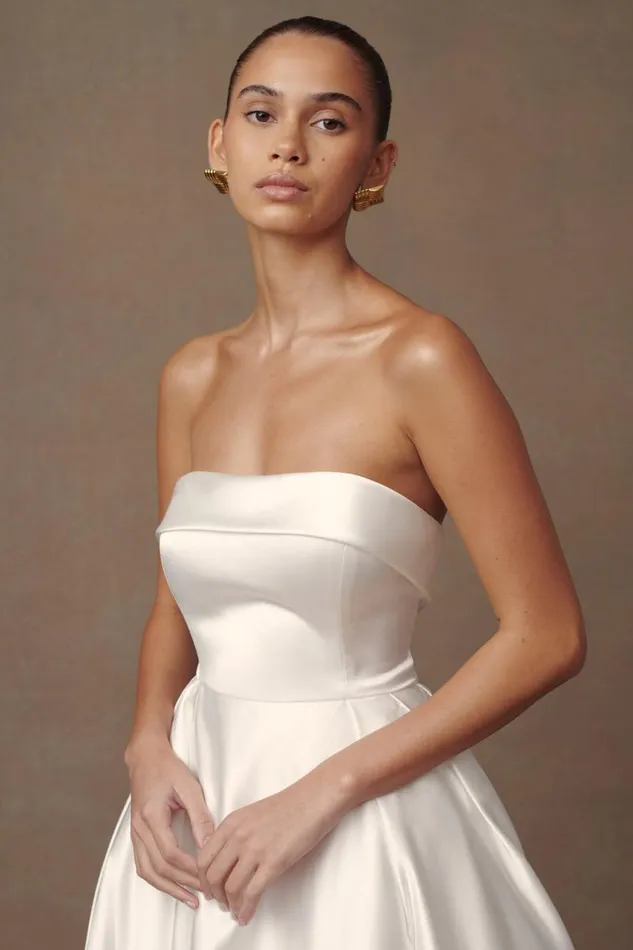 Women Meshki Dresses Eileen Strapless Wedding Gown 8211 White