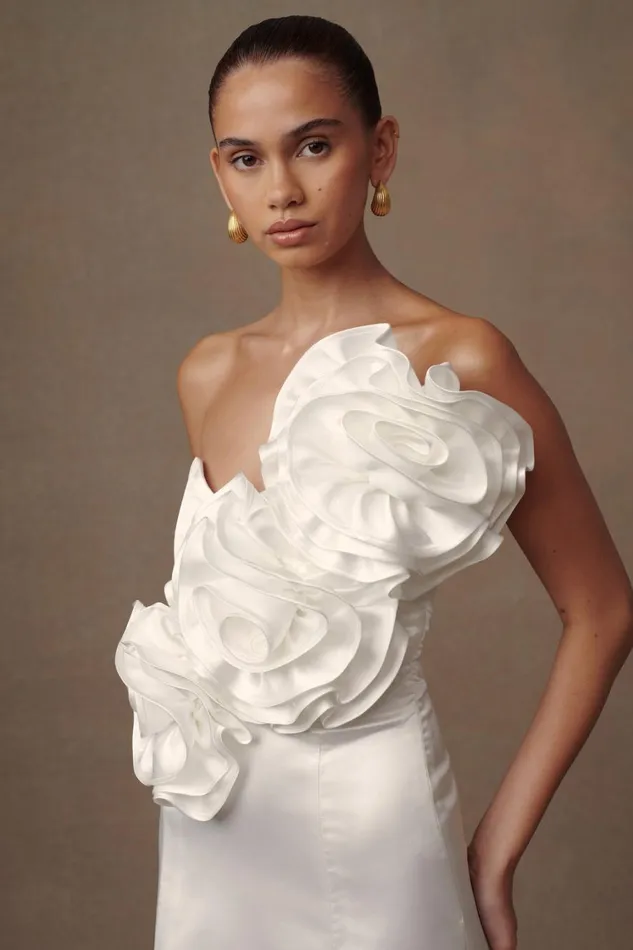 Women Meshki Dresses Olivia Strapless Satin Rose Wedding Gown 8211 White