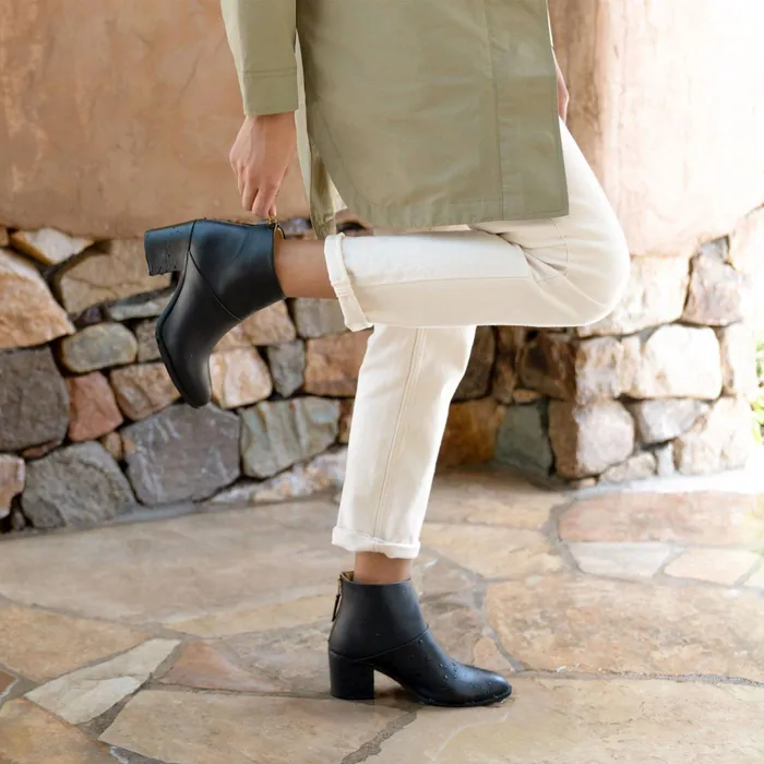 Women Nisolo Boots Dari Commuter Boot BlackBlack