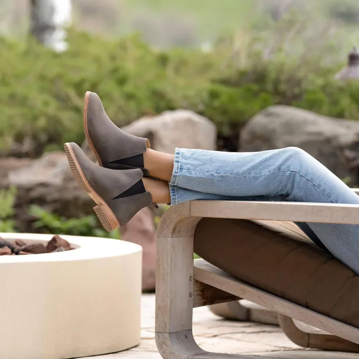 Women Nisolo Boots Eva Everyday Chelsea Boot Grey