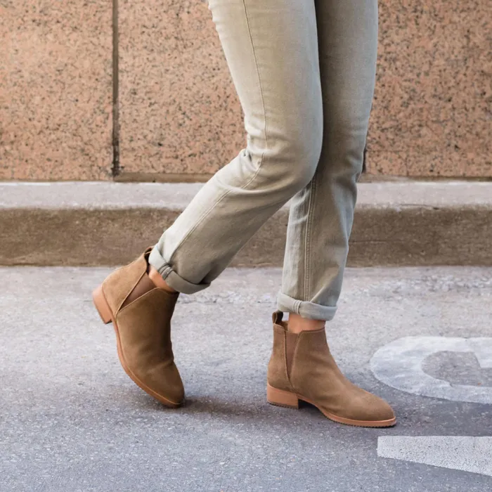Women Nisolo Boots Eva Everyday Chelsea Boot Taupe Suede