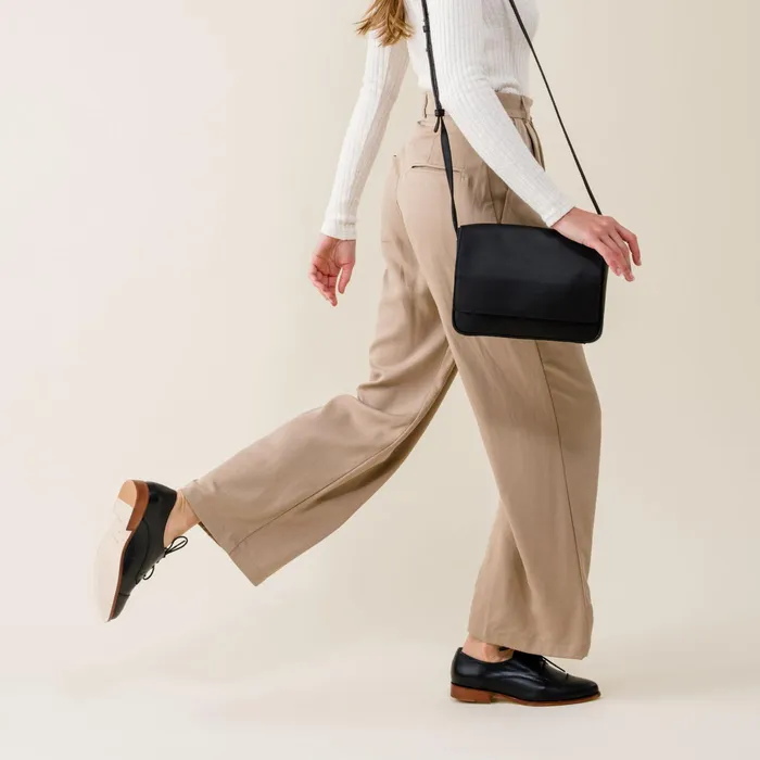 Women Nisolo Flats and Slip Ons Emilia Cap Toe Oxford Black