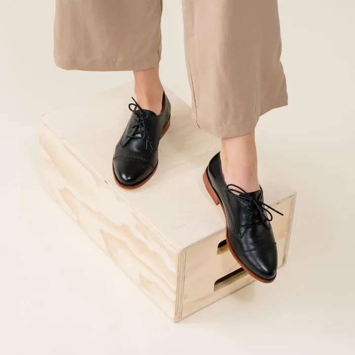 Women Nisolo Flats and Slip Ons Emilia Cap Toe Oxford Black