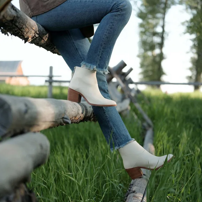 Women Nisolo Heels Dari Boot Bone