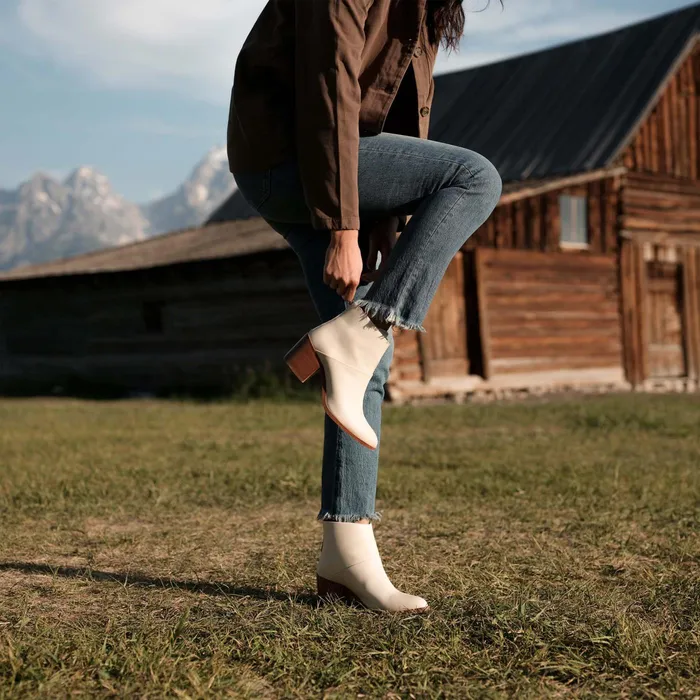 Women Nisolo Heels Dari Boot Bone