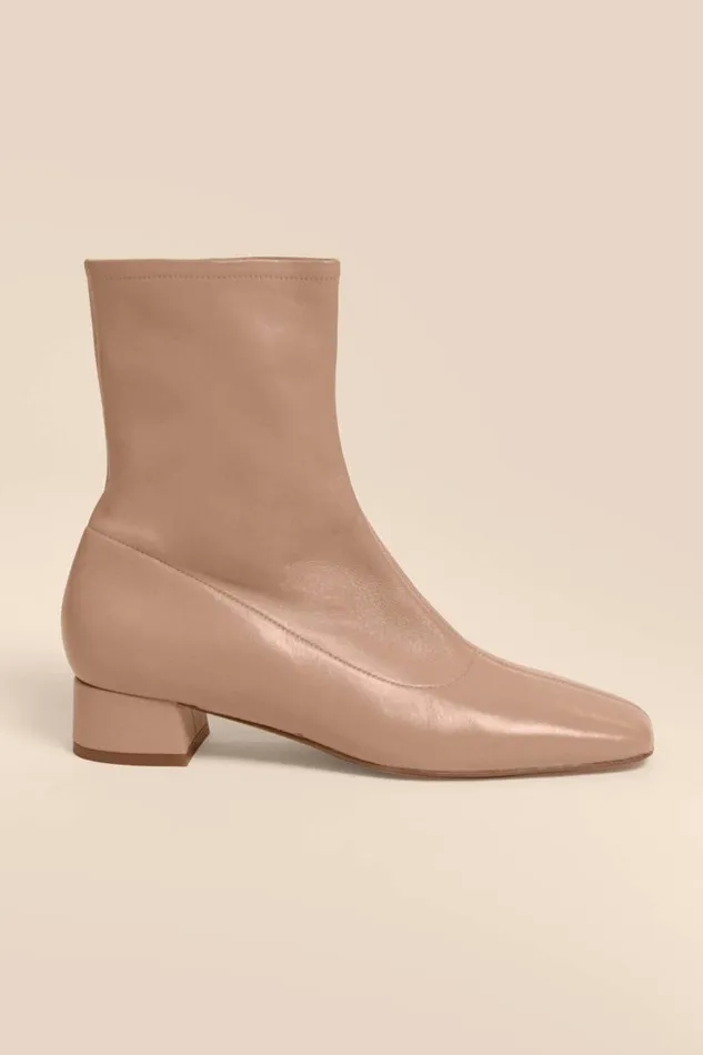 Women Shoes and Boots RIXO Rey Nude
