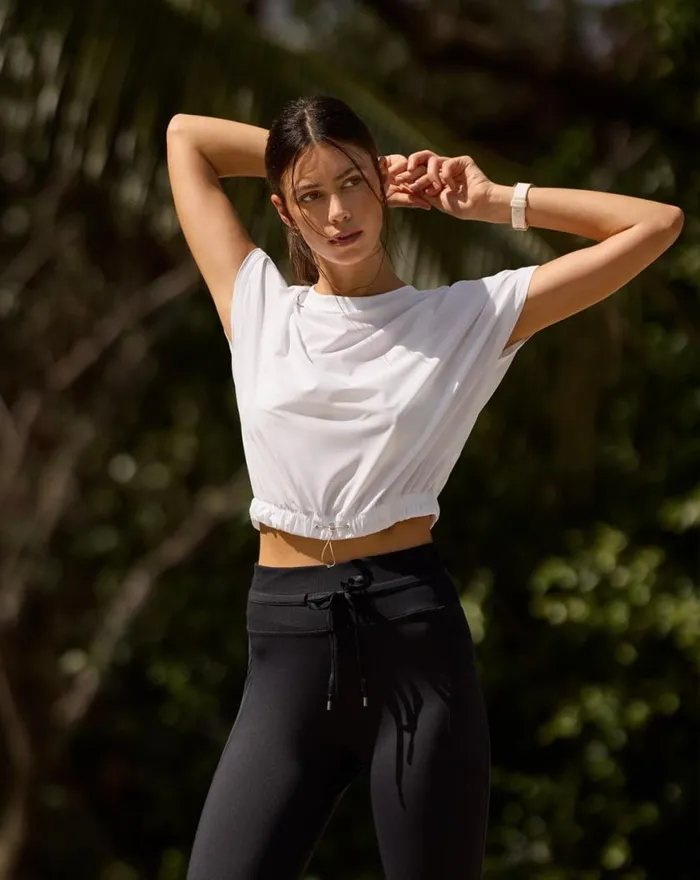 Women SILVER SPRAY TECH WOVEN TOP White TravisMathew Shirts and Tops