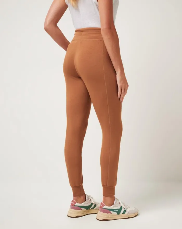 Women SKYLOFT SOFT JOGGER Chestnut TravisMathew Pants