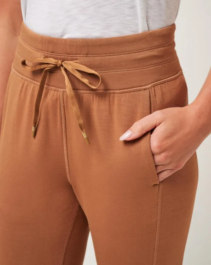 Women SKYLOFT SOFT JOGGER Chestnut TravisMathew Pants