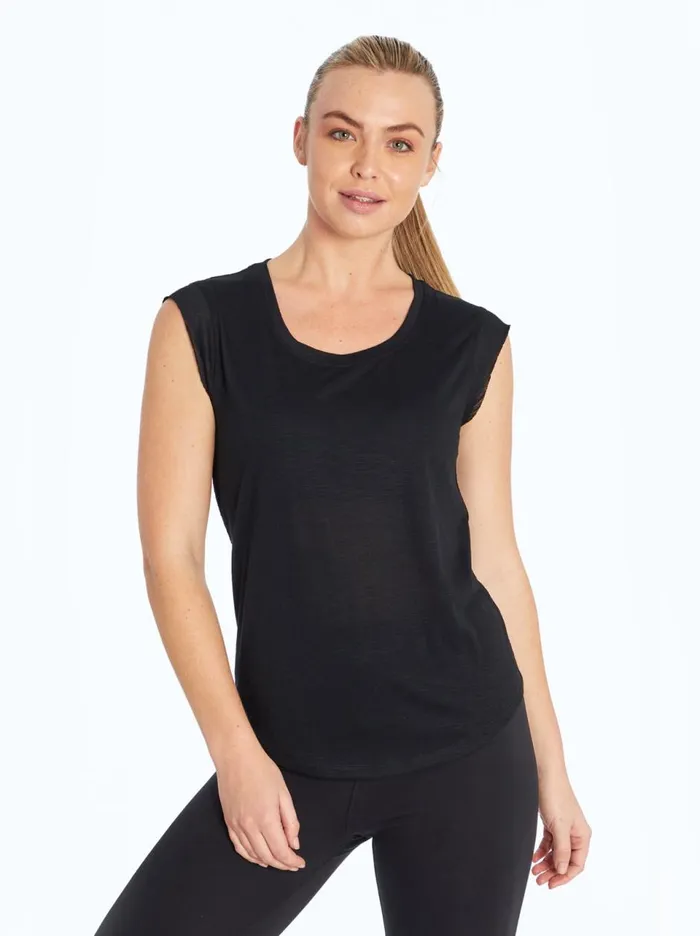 Women Tees Jessica Simpson Trisha Tee In Meteorite Meteorite