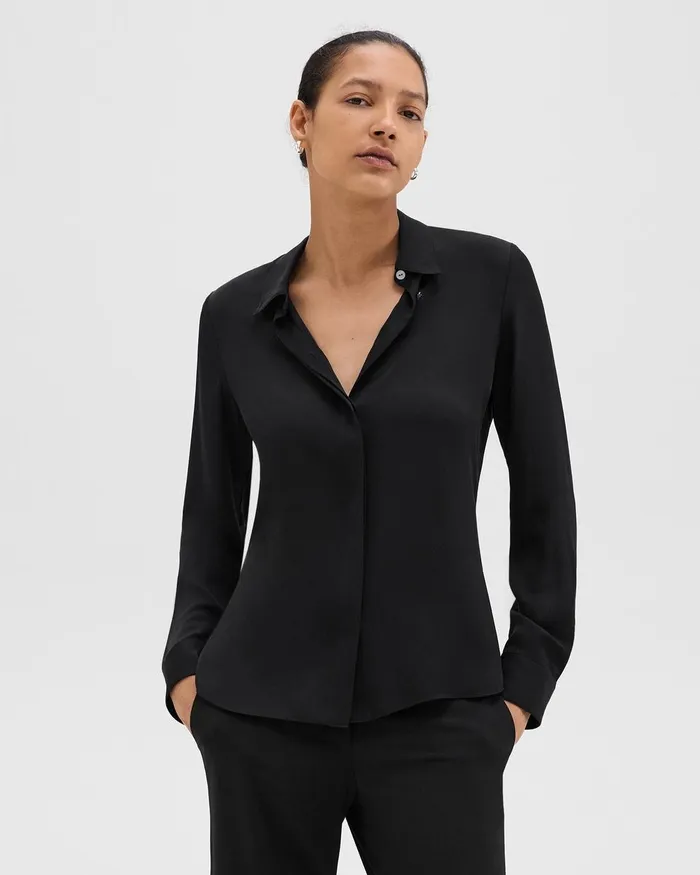 Women Theory Tops Fitted Shirt In Silk Georgette Black