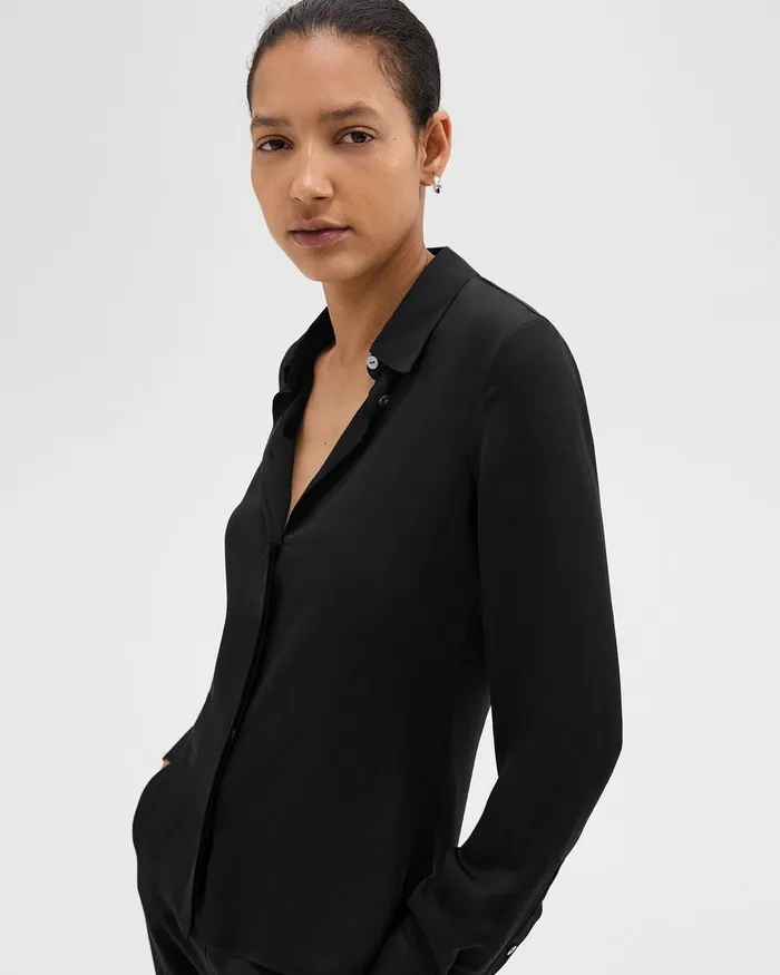 Women Theory Tops Fitted Shirt In Silk Georgette Black